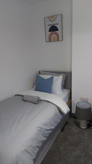 White Shelf House
